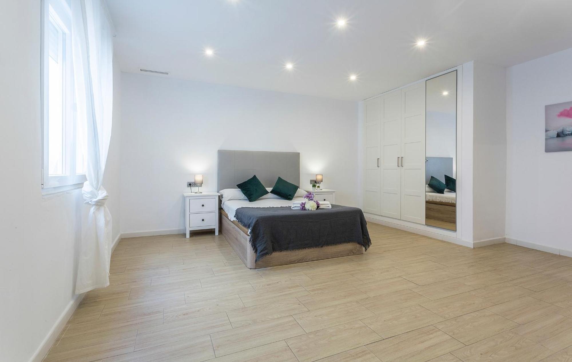 Luxe Vista Historico 5 Rooms 4 Banos 헤레스 외부 사진